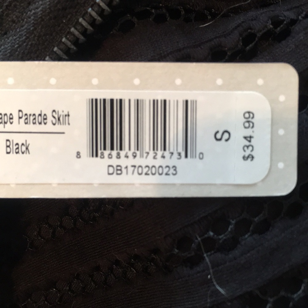 DE Collection Black Lace Overlay Swing Skirt NWT - Picture 7 of 7